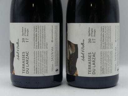 Réunion de 7 bouteilles du Larzac



1 Bouteille...