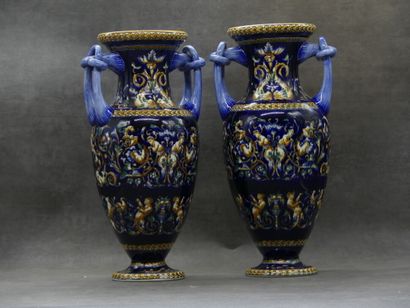 GIEN. Paires de vases balustre en faience....