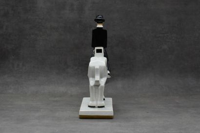 ROBJ PARIS. Cavalier en faïence polychrome...
