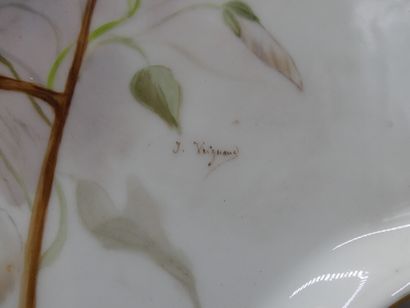 JPL Limoges France. Paire de plats en porcelaine...