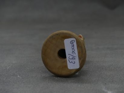 Memento mori en ivoire d'un squelette à la...