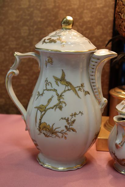BERNARDAUD Limoges. Queen Elisabeth model....