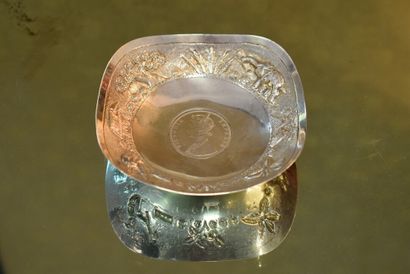 Silver bowl engraved with an agricultural...