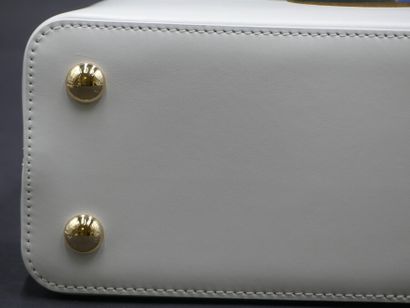 LOUIS VUITTON. Extremely rare Capucine bag...