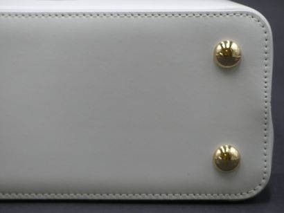 LOUIS VUITTON. Extremely rare Capucine bag...