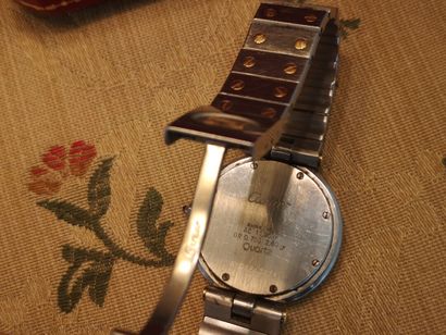 Cartier. Santos model. Watch in steel (14.90gr),...