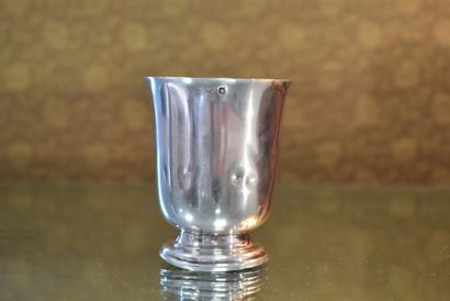 Timbale on foot in silver minerva mark. H:...