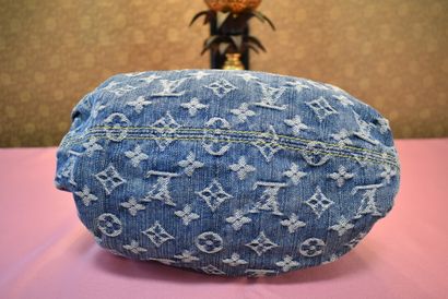 LOUIS VUITTON by Marc JACOBS. Pleaty