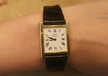 PIAGET. Gold men's watch, Roman numeral dial,...