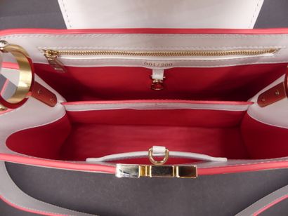 LOUIS VUITTON. Extremely rare Capucine bag...