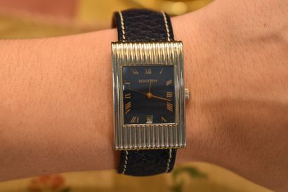 BOUCHERON. Ladies' watch in steel, quartz...