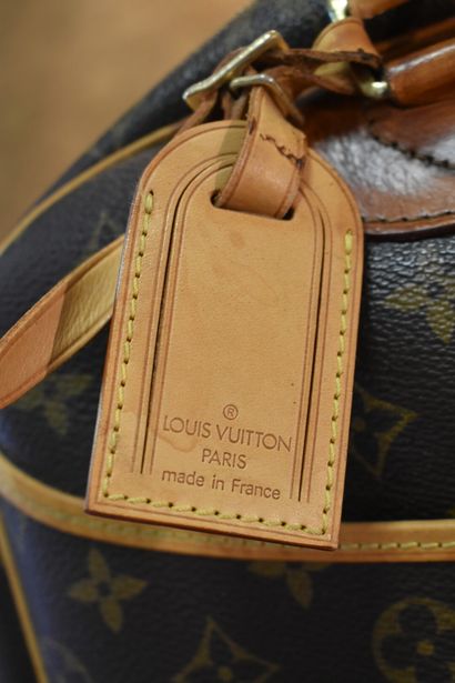 LOUIS VUITTON. Deauville model. Handbag in...