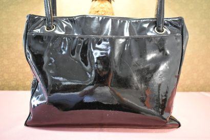 CHANEL. Black patent leather tote bag, black...