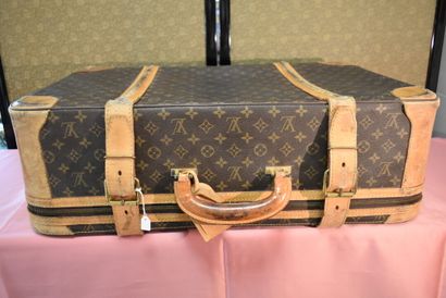 LOUIS VUITTON. Stratos model. Semi rigid...