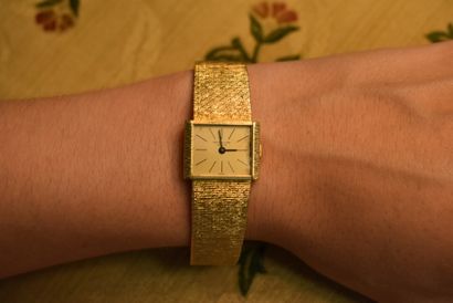 PATEK PHILIPPE. Ladies' watch in 18k gold,...