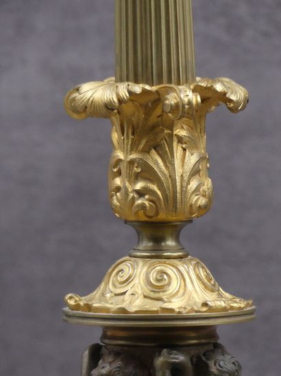 Paire de candélabres à quatre feux en bronze...