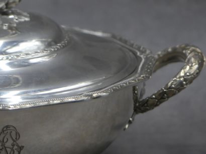 PUIFORCAT 1920, Légumier rond en argent poinçon...