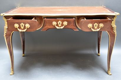 Bureau plat à doubles-faces en placage d'acajou...