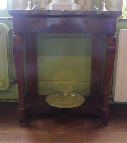 Console en bois de placage, elle ouvre par...
