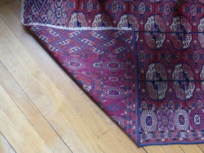 Tapis oriental à pieds d'éléphant, champ...