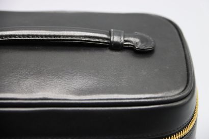 CHANEL circa 1996 . Vanity 20cm en cuir agneau...