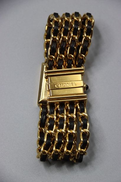 CHANEL modèle Mademoiselle. Montre de dame...