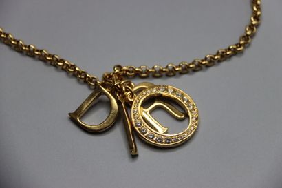 CHRISTIAN DIOR. Collier en métal doré et...