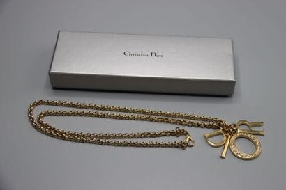 CHRISTIAN DIOR. Collier en métal doré et...