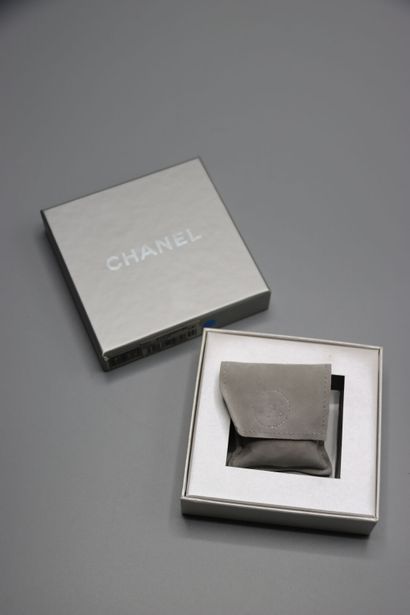 CHANEL. Paire de clips en argent (925).