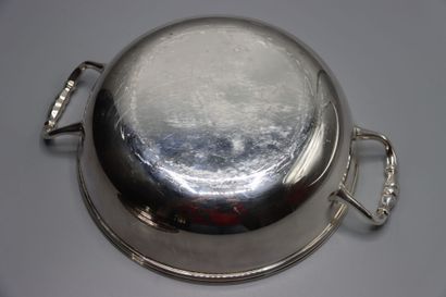 CHRISTOFLE. Paire de légumiers en métal argenté...