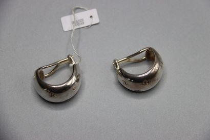CHANEL. Paire de clips en argent (925).