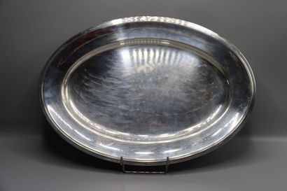 CHRISTOFLE. Deux grands plats ovales modèle...