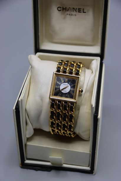 CHANEL modèle Mademoiselle. Montre de dame...