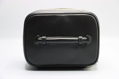 CHANEL circa 1996 . Vanity 20cm en cuir agneau...