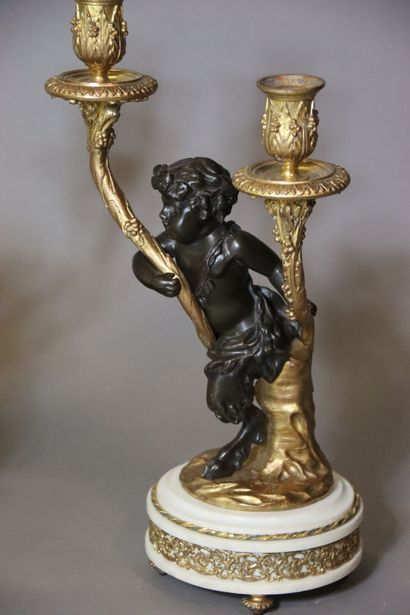 Travail du XXe siècle. Paire de chandelier...