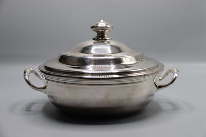 CHRISTOFLE. Paire de légumiers en métal argenté...