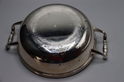 CHRISTOFLE. Paire de légumiers en métal argenté...