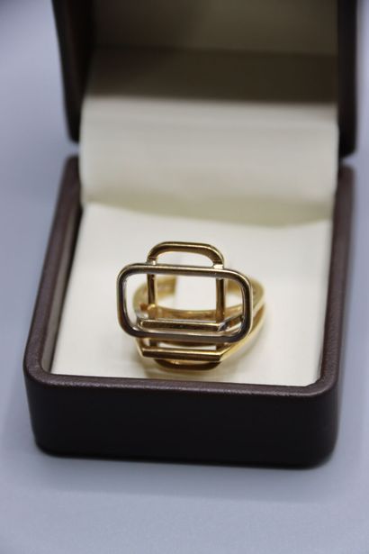 HAYOTTE à Metz. Bague contemporaine aux deux...