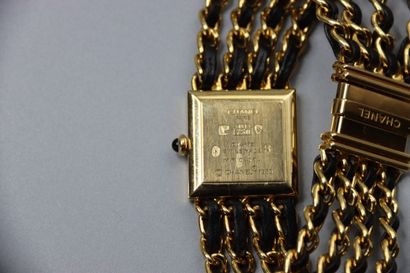 CHANEL modèle Mademoiselle. Montre de dame...