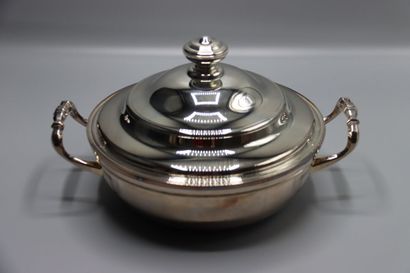 CHRISTOFLE. Paire de légumiers en métal argenté...