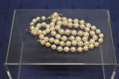 Collier de perles de culture avec fermoir...