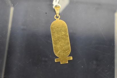 Pendentif en or, poinçon tête d'aigle, gravé...