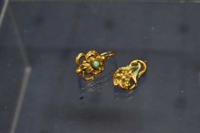 Parure or 585/°° composée d'une broche avec...