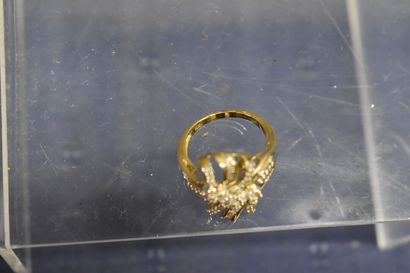 Bague or 375/°° multi-diamants , ronds et...