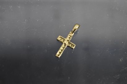 Pendentif croix or gris 750/°° 1.10 g, douze...