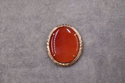 Pendentif or rose 750/°° médaillon de cornaline...