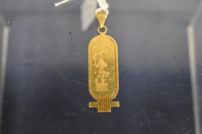 Pendentif en or, poinçon tête d'aigle, gravé...
