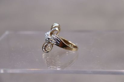 Bague or 375/°° multi-diamants , ronds et...