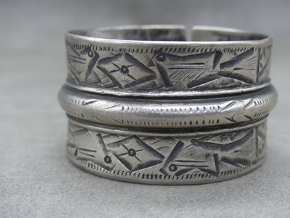 Un bracelet en argent berbère, début du XXe...