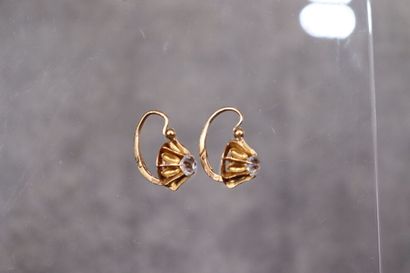 Ensemble boucles d'oreilles et bague or jaune...